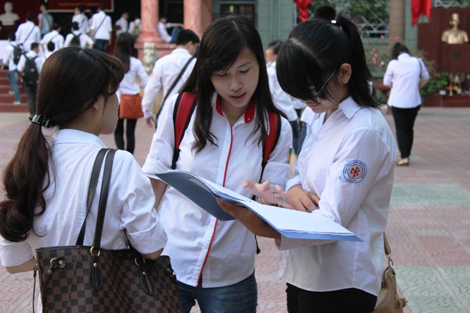 Nhiều địa phương công bố kết quả thi tốt nghiệp THPT 2014